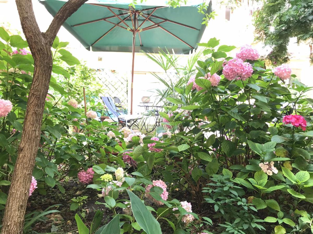 Apartamento Cynthia's Garden - With Private Garden In Santa Croce *